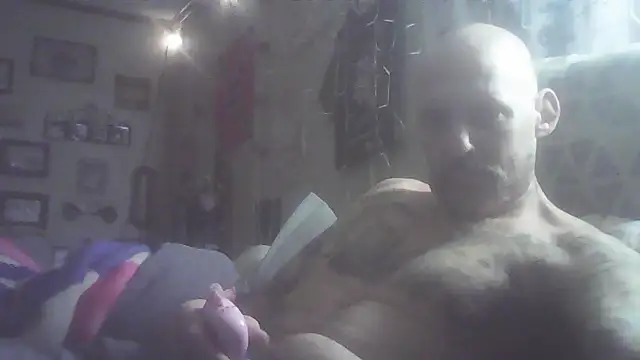 Snapshot of ClydeCan409 chatting on 03-22-26, 03:15 ClydeCan409 online show from 03-22-26, 03:15