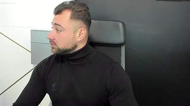 Snapshot of DuncanStone chatting on 02-19-25, 08:12 DuncanStone online show from 02-19-25, 08:12