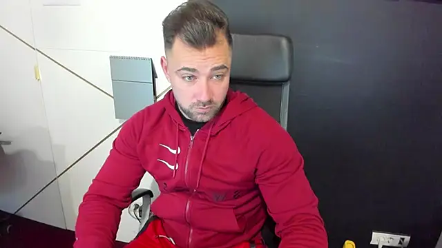 Snapshot of DuncanStone chatting on 02-24-25, 05:11 DuncanStone online show from 02-24-25, 05:11