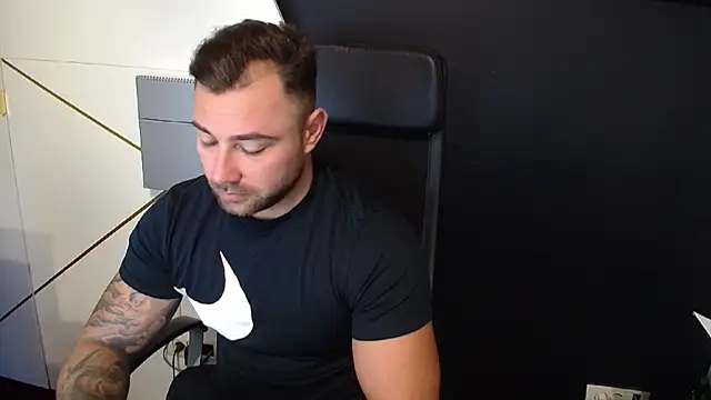 Snapshot of DuncanStone chatting on 09-16-25, 04:24 DuncanStone online show from 09-16-25, 04:24