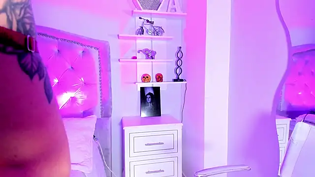 CamileHolmes online show from 12-02-24, 07:47