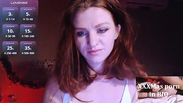 Snapshot of Cassie_Wild chatting on 12-18-24, 01:56 Cassie Wild online show from 12-18-24, 01:56