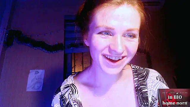 Snapshot of Cassie_Wild chatting on 02-06-25, 02:26 Cassie Wild online show from 02-06-25, 02:26