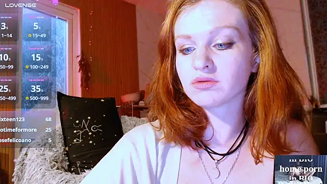 Snapshot of Cassie_Wild chatting on 09-28-25, 01:38 Cassie Wild online show from 09-28-25, 01:38