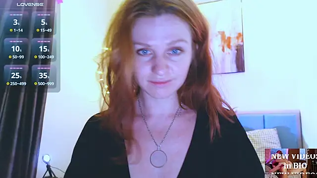 Snapshot of Cassie_Wild chatting on 11-27-25, 02:08 Cassie Wild online show from 11-27-25, 02:08