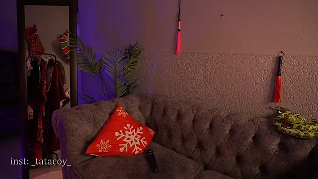 Snapshot of TataCoy chatting on 01-18-25, 06:13 TataCoy online show from 01-18-25, 06:13