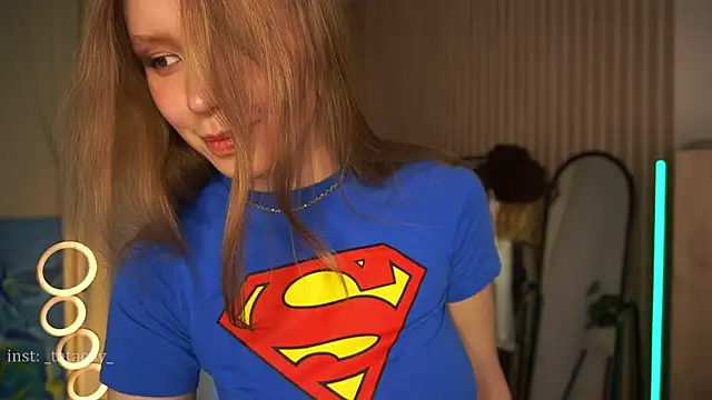 Snapshot of TataCoy chatting on 03-20-25, 10:43 TataCoy online show from 03-20-25, 10:43