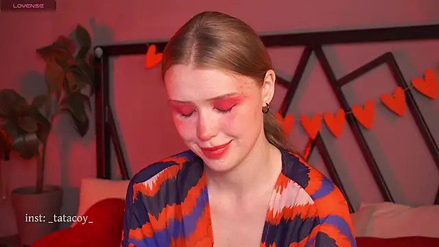 Snapshot of TataCoy chatting on 09-23-25, 01:25 TataCoy online show from 09-23-25, 01:25