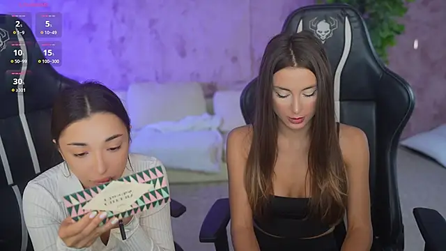 Snapshot of Jasmine_Flow chatting on 10-13-25, 06:57 Jasmine Flow online show from 10-13-25, 06:57