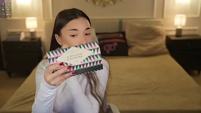 Snapshot of Jasmine_Flow chatting on 11-18-25, 08:19 Jasmine Flow online show from 11-18-25, 08:19