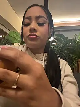 Luisa Fernandaa online show from 02-21-26, 02:23