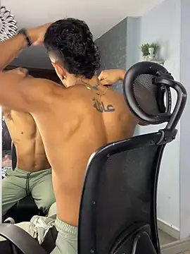 Snapshot of ARON_TAYLER01 chatting on 03-19-25, 12:45 ARON TAYLER01 online show from 03-19-25, 12:45