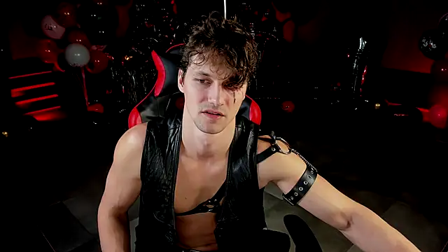 Snapshot of dirty-boss chatting on 10-19-25, 03:01 dirty-boss online show from 10-19-25, 03:01