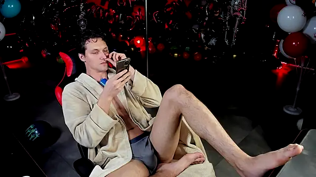 Snapshot of dirty-boss chatting on 11-05-25, 09:42 dirty-boss online show from 11-05-25, 09:42