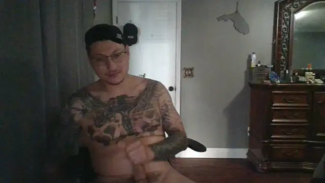 Snapshot of MrBiggBallz chatting on 12-21-24, 01:42 MrBiggBallz online show from 12-21-24, 01:42