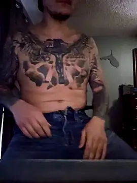 Snapshot of MrBiggBallz chatting on 01-31-25, 01:23 MrBiggBallz online show from 01-31-25, 01:23