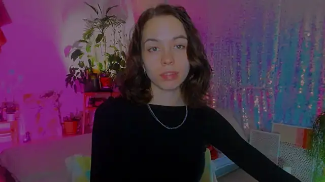 Snapshot of poli__ chatting on 12-25-24, 09:22 poli   online show from 12-25-24, 09:22