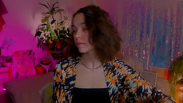 Snapshot of poli__ chatting on 01-12-25, 08:47 poli   online show from 01-12-25, 08:47