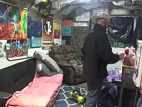 CloudDadddyyy420 online show from 12-21-24, 04:03