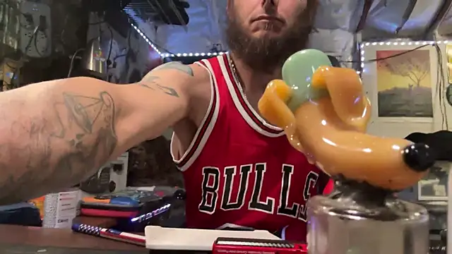 Snapshot of CloudDadddyyy420 chatting on 10-28-25, 03:25 CloudDadddyyy420 online show from 10-28-25, 03:25