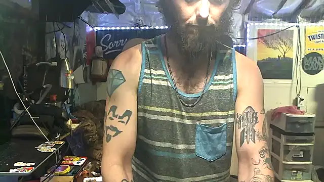 Snapshot of CloudDadddyyy420 chatting on 11-03-25, 02:13 CloudDadddyyy420 online show from 11-03-25, 02:13