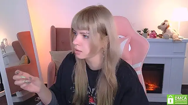 Grace and  Jacob online show from 10-08-25, 06:11