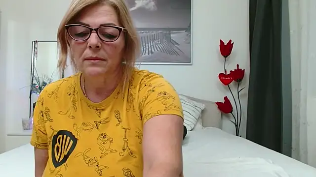 YulliaMilf online show from 01-10-26, 04:09