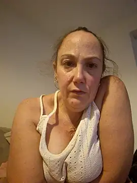 Wisie Cutie online show from 11-06-25, 10:10