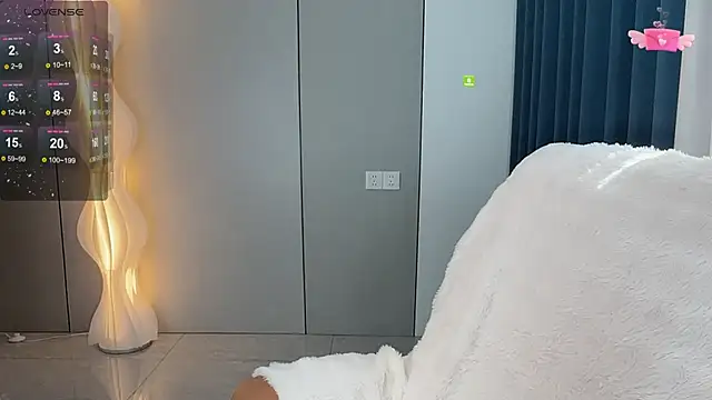 Mandy-- online show from 10-24-25, 03:25