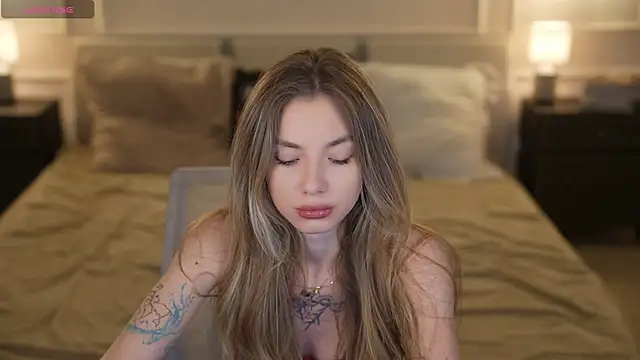 Kisasolo online show from 11-26-25, 01:06