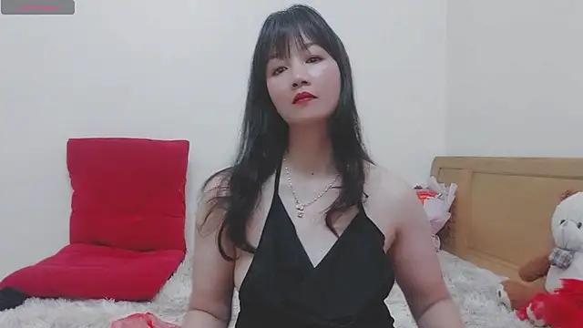 Holygirlsweet777 online show from 02-18-25, 09:54