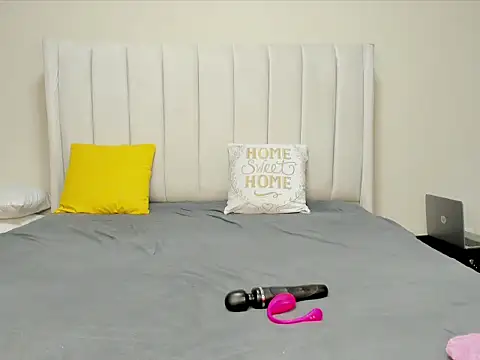  heavenlysent online show from 10-13-25, 03:28