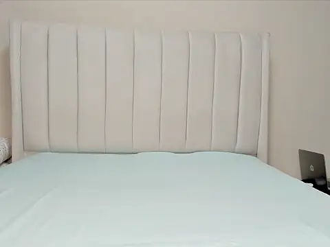  heavenlysent online show from 10-25-25, 04:31