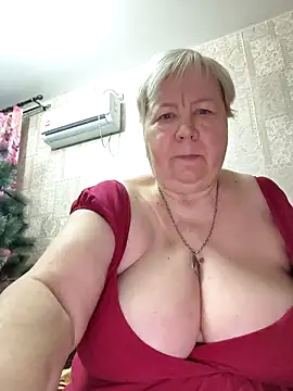 EffectFiona online show from 12-16-25, 01:21