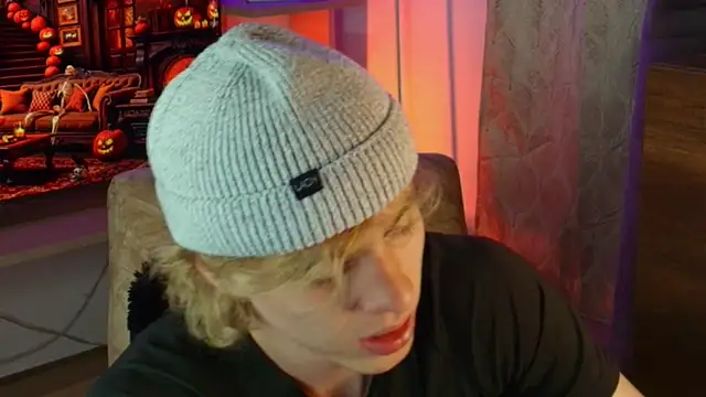 Snapshot of dimitri_tv chatting on 11-01-25, 12:45 dimitri tv online show from 11-01-25, 12:45