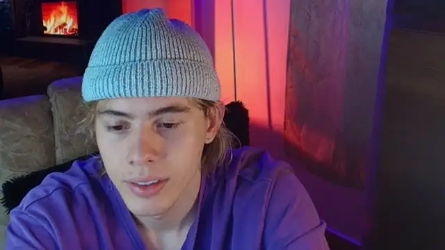 Snapshot of dimitri_tv chatting on 11-01-25, 06:54 dimitri tv online show from 11-01-25, 06:54