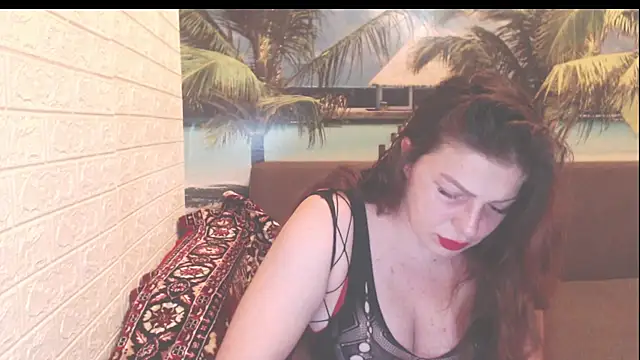 Queen  Natasha online show from 10-23-25, 08:18