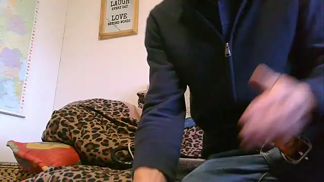 Snapshot of banana4joy chatting on 11-17-25, 07:36 banana4joy online show from 11-17-25, 07:36