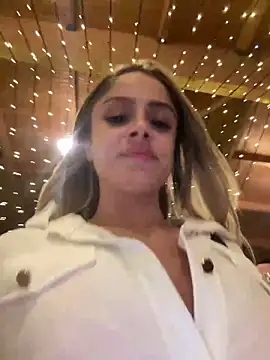 Snapshot of BritneyDimond chatting on 12-14-24, 08:18 BritneyDimond online show from 12-14-24, 08:18