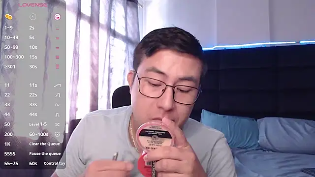 andrewmhilton  online show from 10-28-25, 06:54