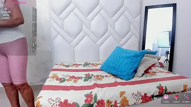 MatureHorny 70 online show from 11-08-25, 12:38