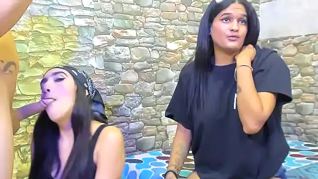 chicamir22 online show from 01-10-25, 07:54