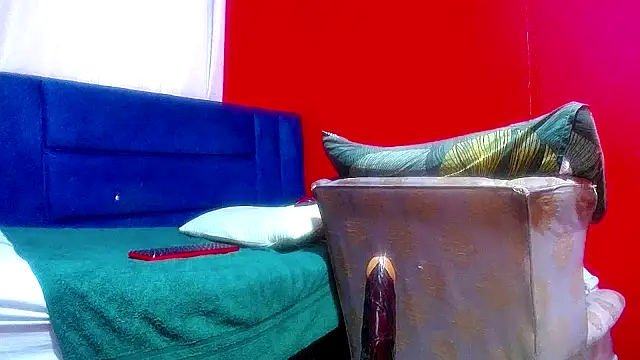 Snapshot of Lelety79 chatting on 03-05-26, 02:46 Lelety79 online show from 03-05-26, 02:46