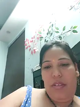 Poojabhabi101 online show from 11-17-25, 08:53
