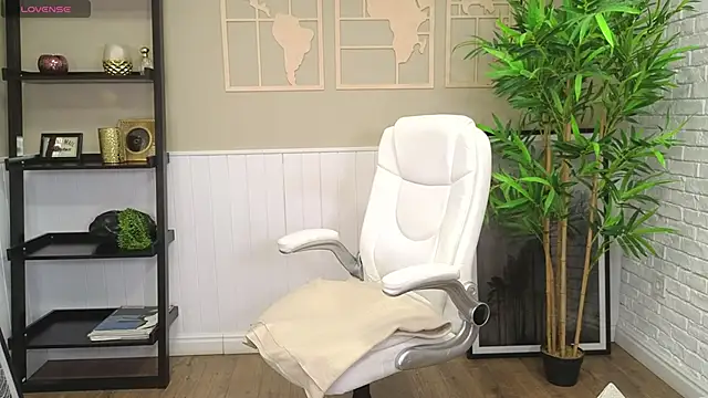 SelineSole online show from 12-04-24, 04:49