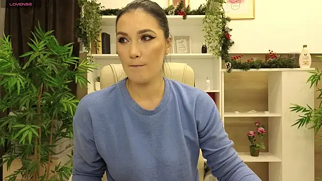 SelineSole online show from 12-17-24, 04:53
