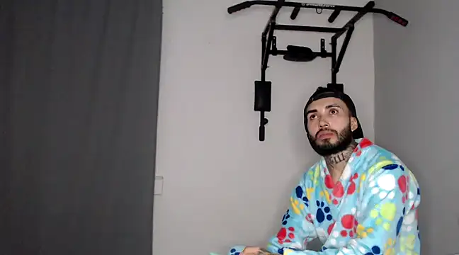 Snapshot of transgenderboy chatting on 03-09-25, 11:56 transgenderboy online show from 03-09-25, 11:56