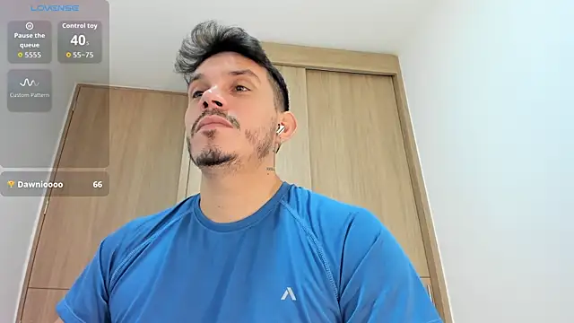 Snapshot of alejandro_stark chatting on 10-26-25, 10:10 alejandro stark online show from 10-26-25, 10:10