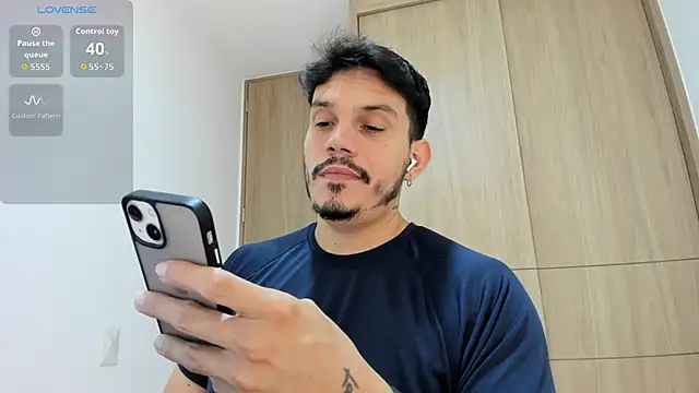 Snapshot of alejandro_stark chatting on 11-05-25, 10:48 alejandro stark online show from 11-05-25, 10:48