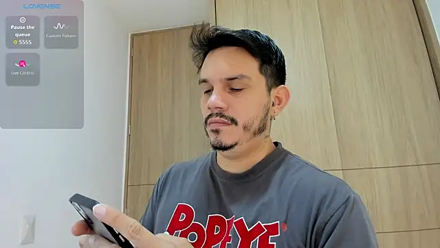 Snapshot of alejandro_stark chatting on 11-24-25, 12:16 alejandro stark online show from 11-24-25, 12:16